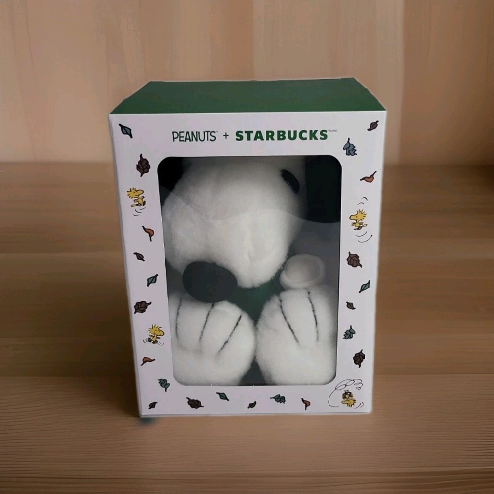 Limited Edition Starbucks Peanuts Snoopy Barista Plush w/ Green Apron 2026